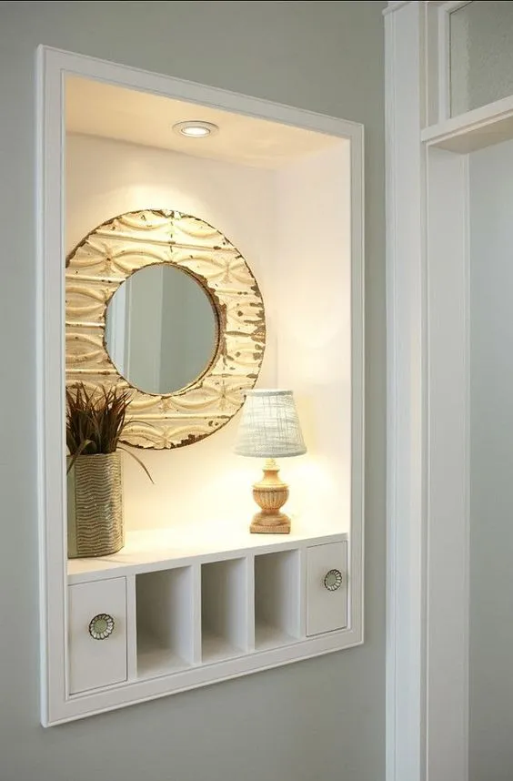 Зеркало в нише