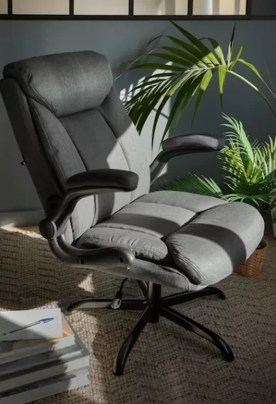 Мягкое рабочее кресло