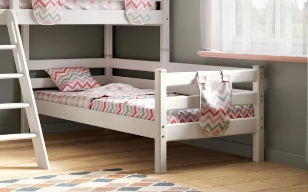 Вариант 8 Угловая кровать "Соня" с наклонной лестницей Белый