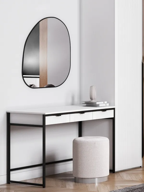 Зеркало навесное Z-14 74х79 см c черной рамкой